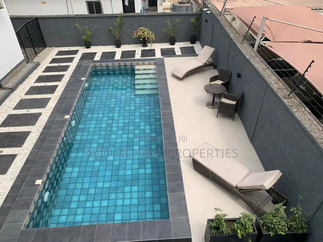 4-Bedroom Luxury Apartment With Pool at Lekki Phase 1 in Lekki Phase 1