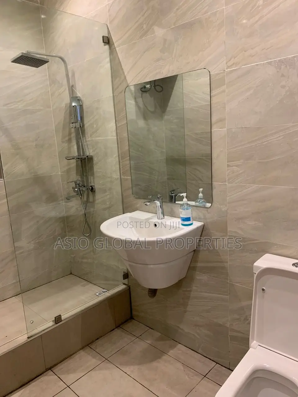 3-Bedroom Luxury Apartment With Pool at Lekki Phase 1 in Lekki Phase 1