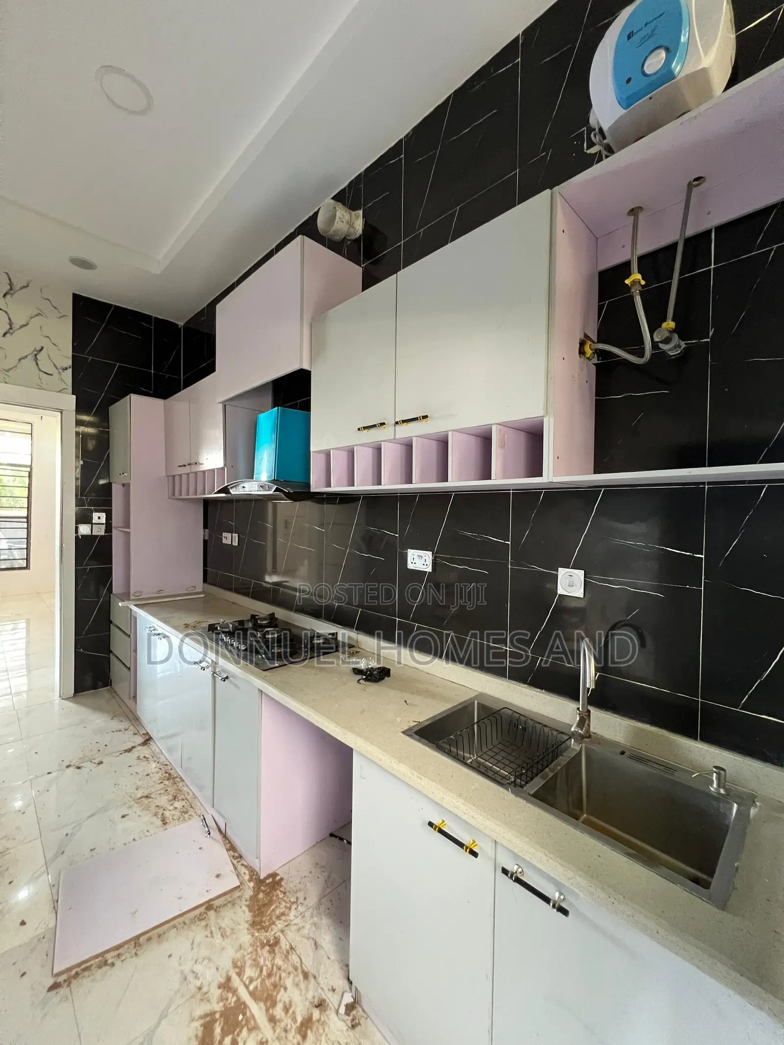 4bdrm Townhouse / Terrace in Lekki Expressway for rent in Lekki Expressway