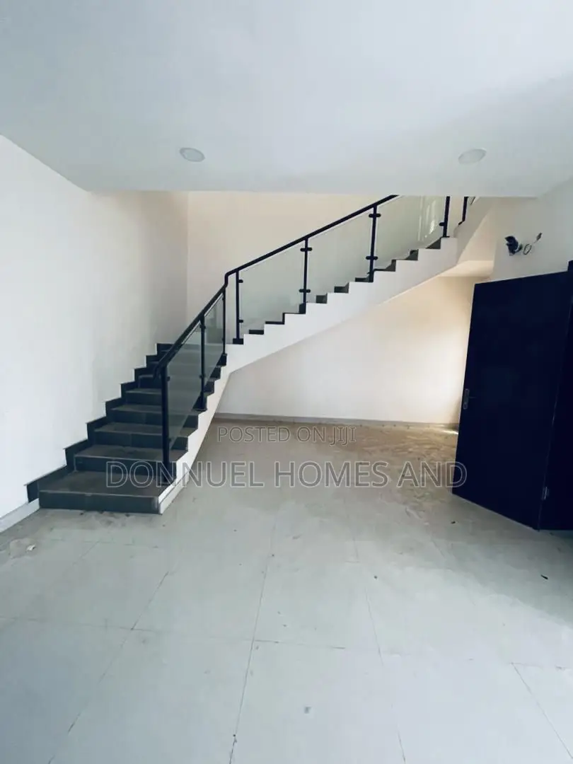 4bdrm Townhouse / Terrace in Lekki Expressway for rent in Lekki Expressway