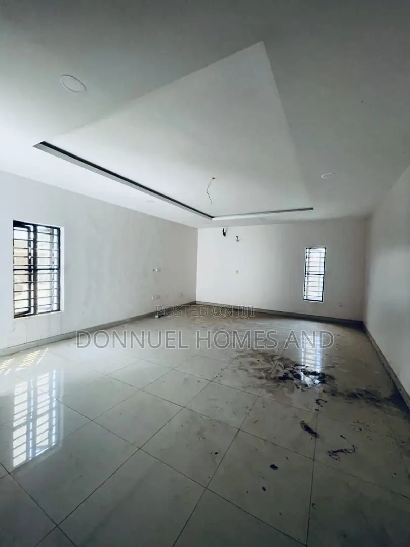 4bdrm Townhouse / Terrace in Lekki Expressway for rent in Lekki Expressway