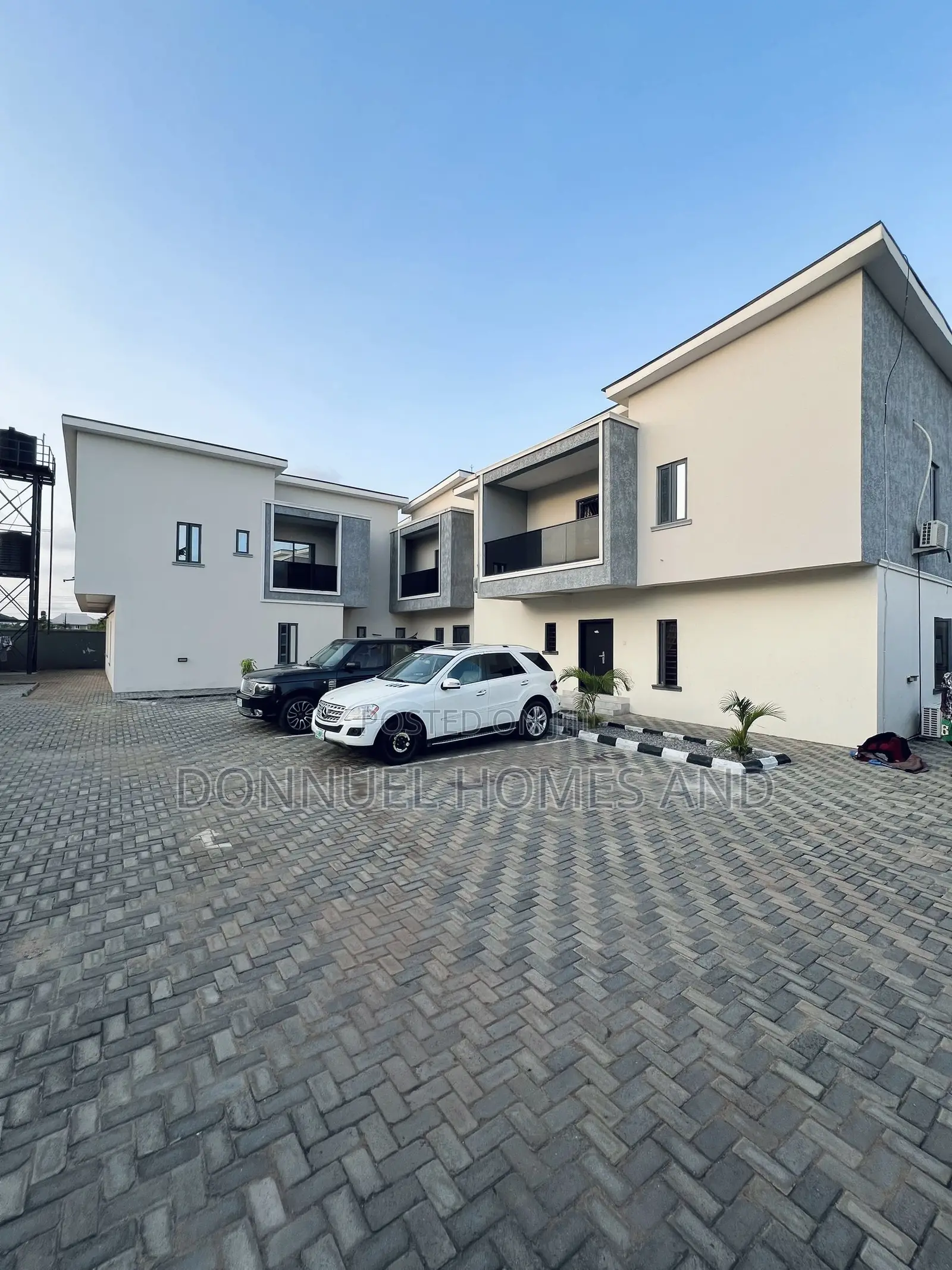 4bdrm Townhouse / Terrace in Lekki Expressway for rent in Lekki Expressway