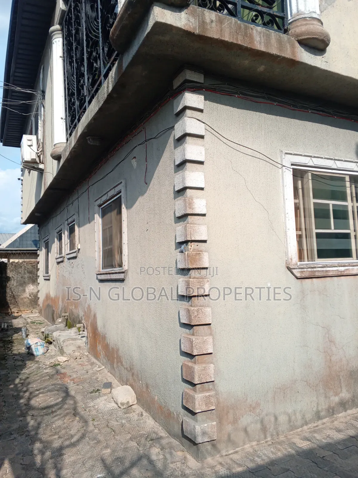 2bdrm Block of Flats in Warri for sale in Warri