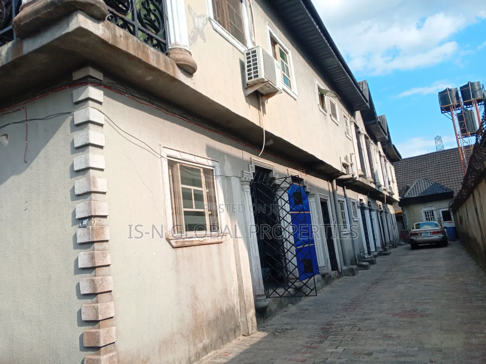 2bdrm Block of Flats in Warri for sale in Warri