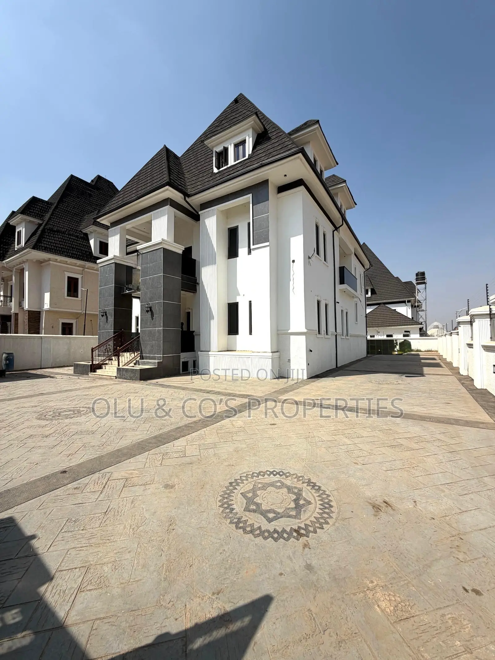 5bdrm Mansion in Gwarinpa for sale in Gwarinpa