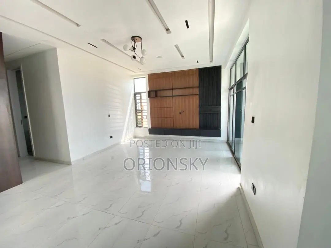 5bdrm Duplex in Orchid, Chevron for sale in Chevron
