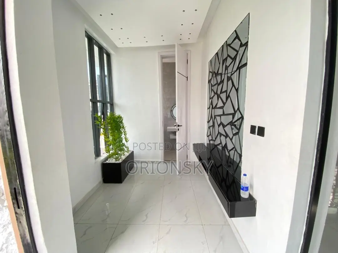 5bdrm Duplex in Orchid, Chevron for sale in Chevron