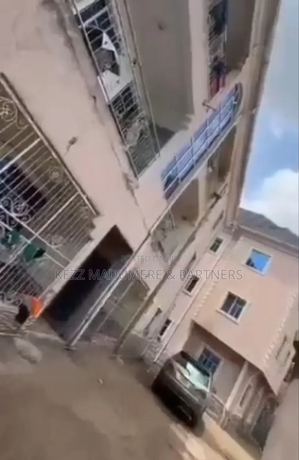 12bdrm Block of Flats in Orji Owerri Imo for sale in Owerri