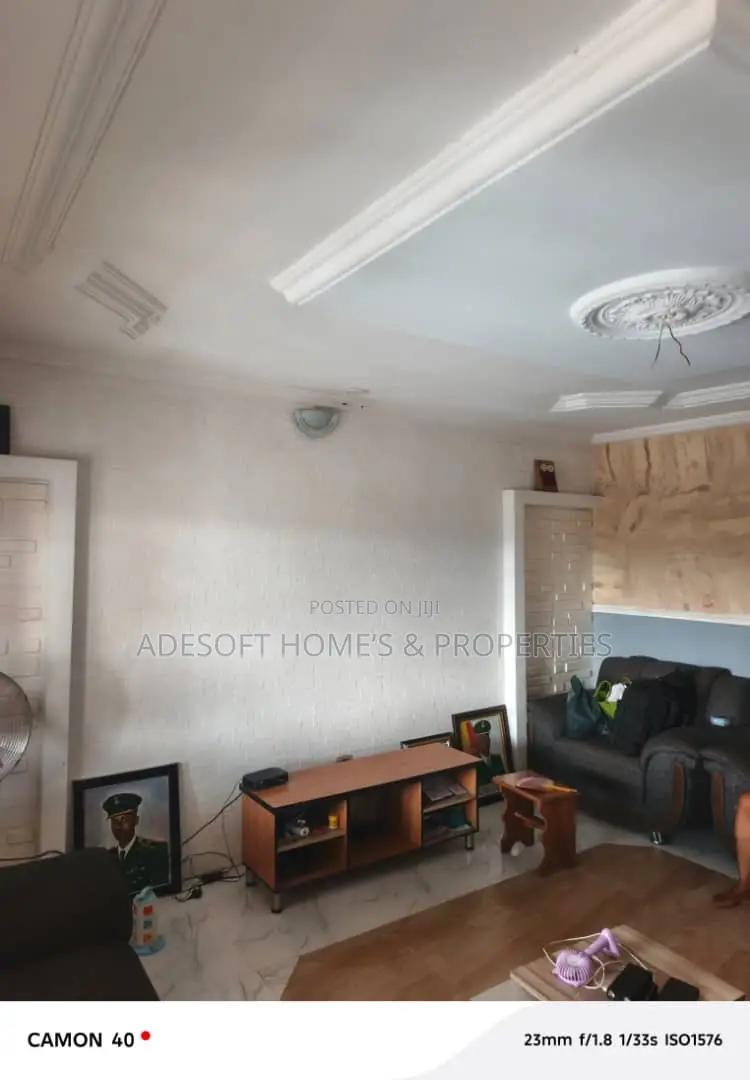 4bdrm Bungalow in Agara Estate, Oluyole for sale in Oluyole