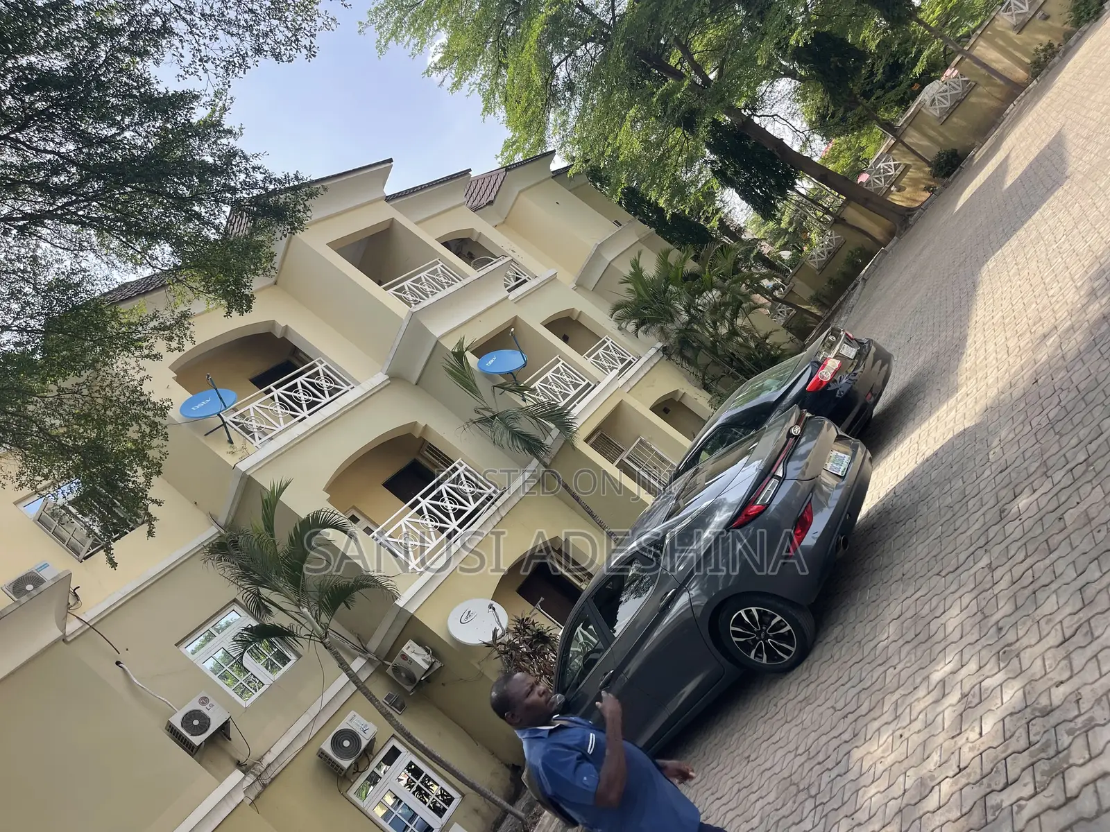 3bdrm Block of Flats in Utako Main,Fct Abuja for sale in Utako
