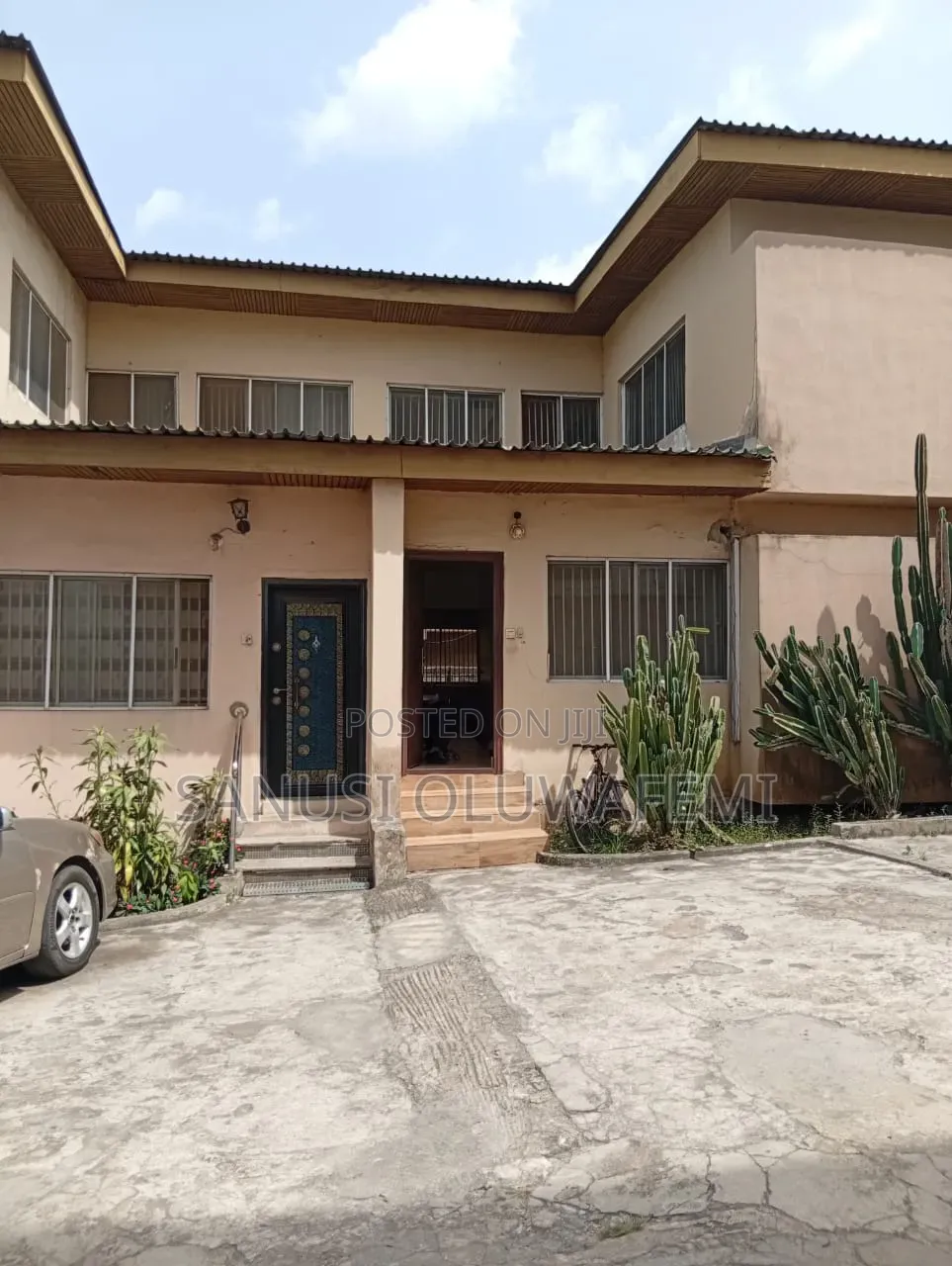 4bdrm Duplex in Allen Avenue for rent in Allen Avenue
