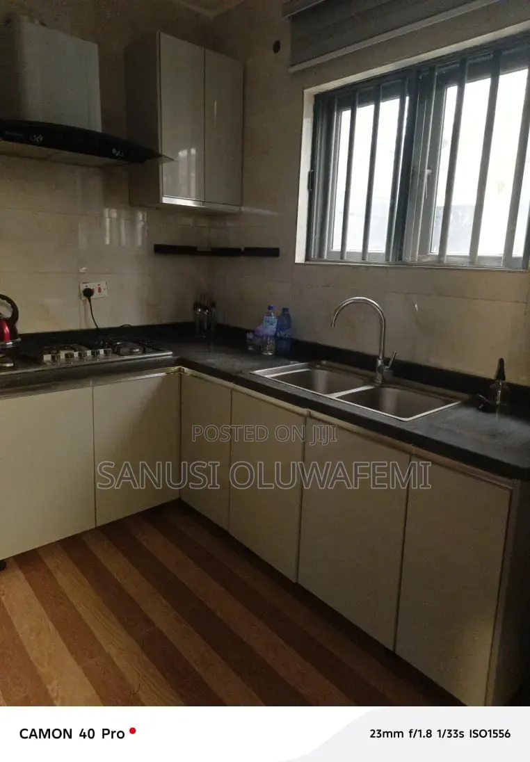 3bdrm Block of Flats in Ikeja GRA for sale in Ikeja GRA