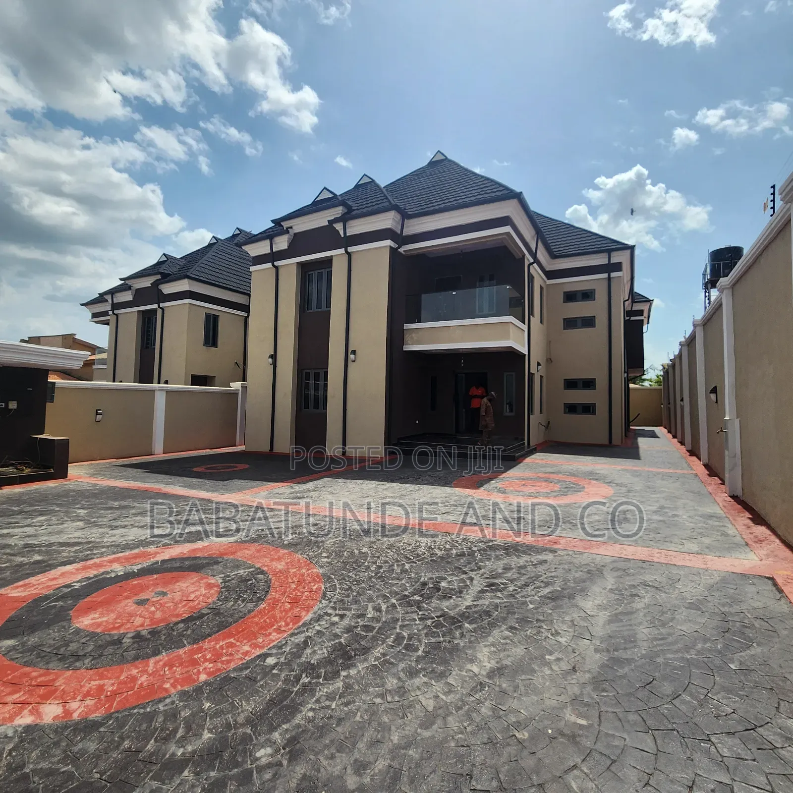 5bdrm Duplex in Oluyole Extension for sale in Oluyole Estate