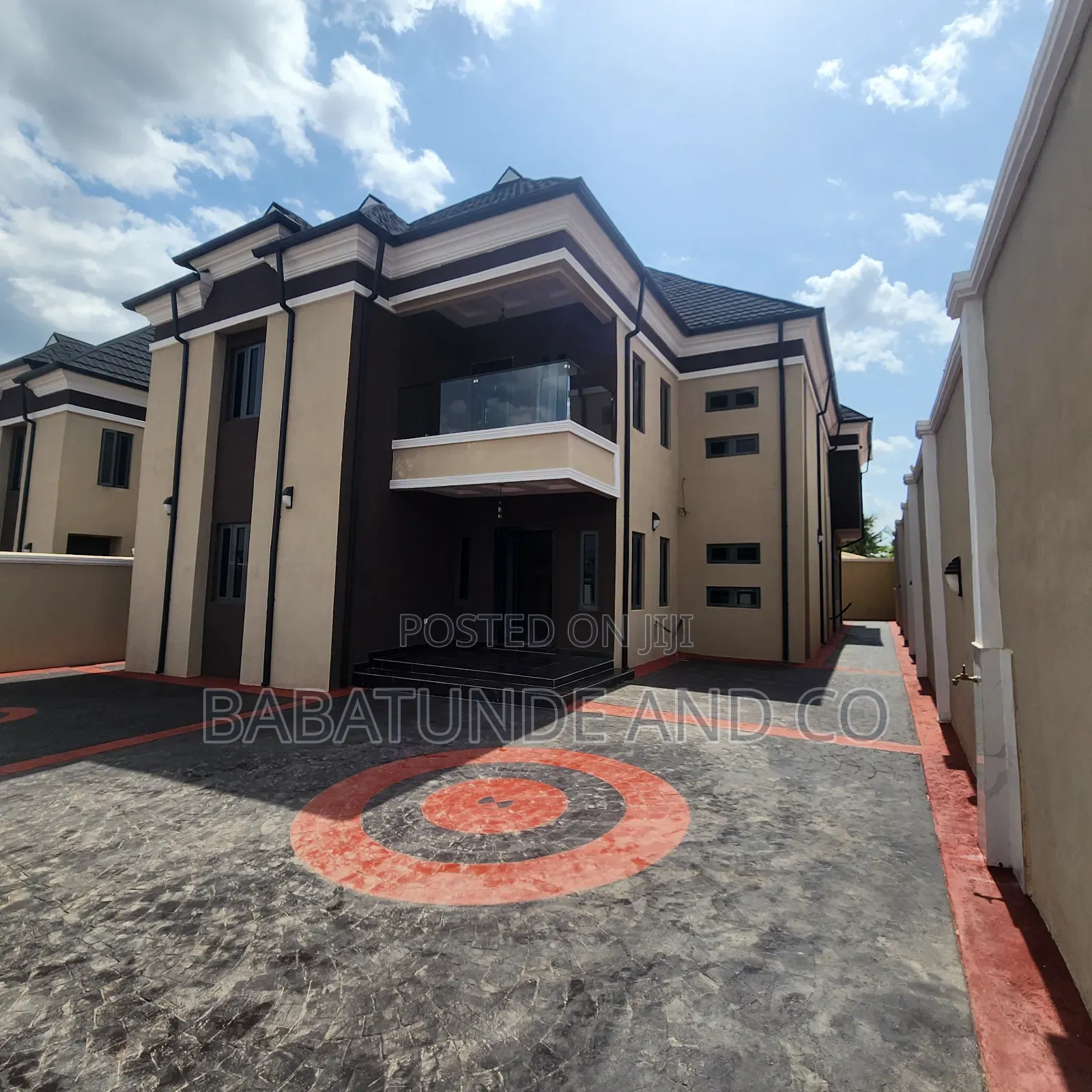 5bdrm Duplex in Oluyole Extension for sale in Oluyole Estate