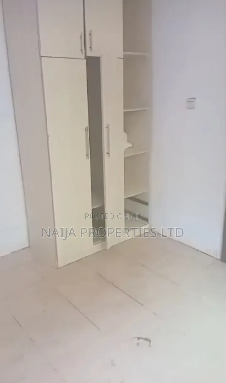 Studio Apartment in Bera Estate, Chevron for rent in Chevron