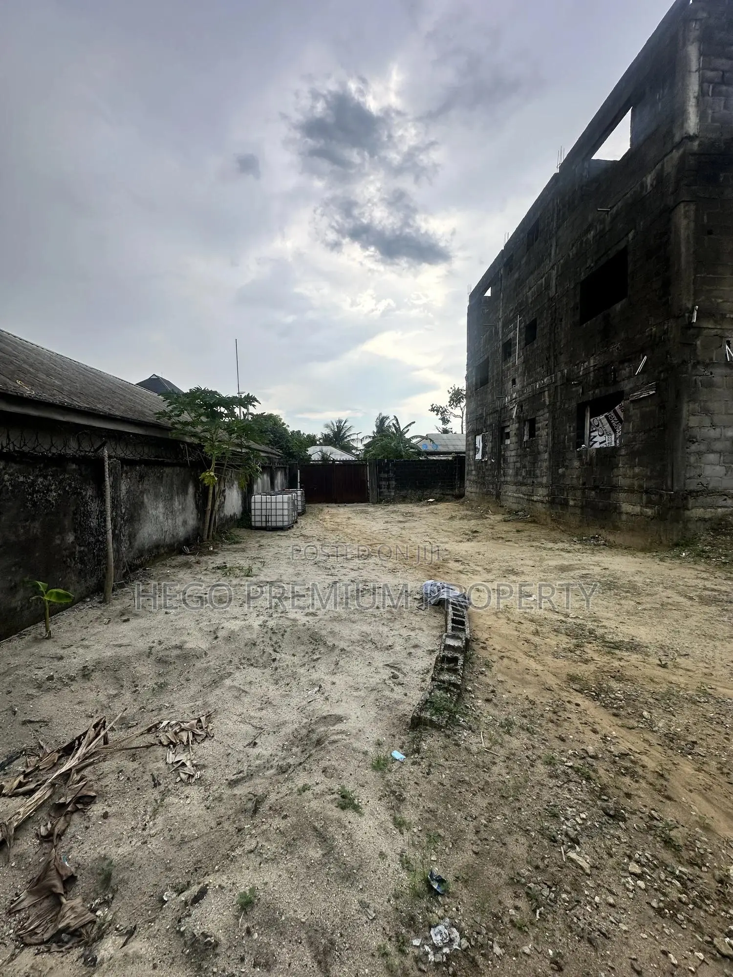 12-Units of Uncomplete 2-Bedroom Apartments for Sale in Port Harcourt in Elelenwo
