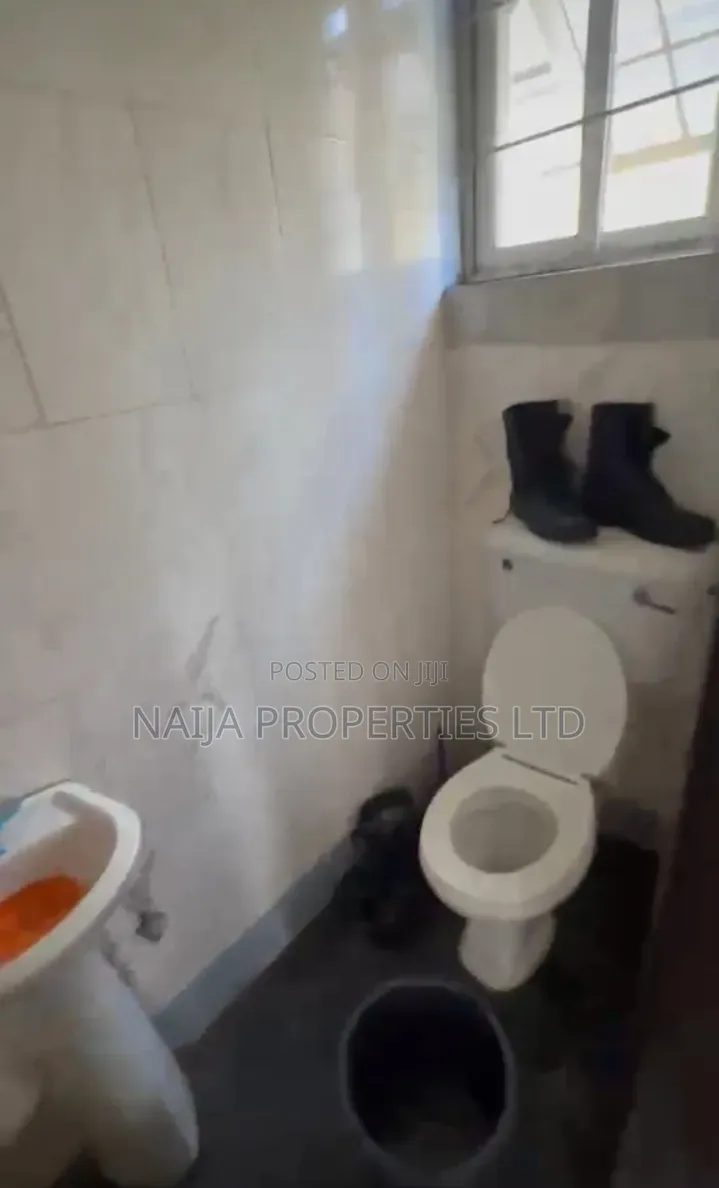 Studio Apartment in Bera Estate, Chevron for rent in Chevron