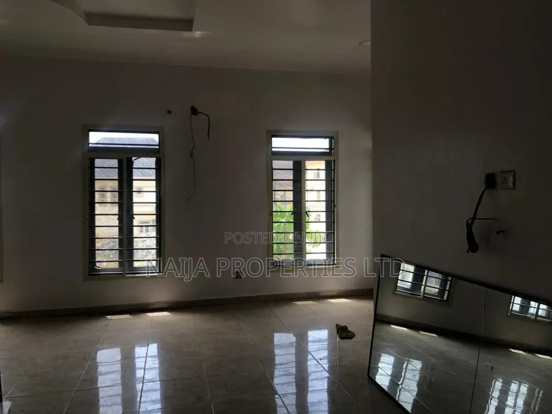 4bdrm Duplex in Osapa London for rent in Osapa london