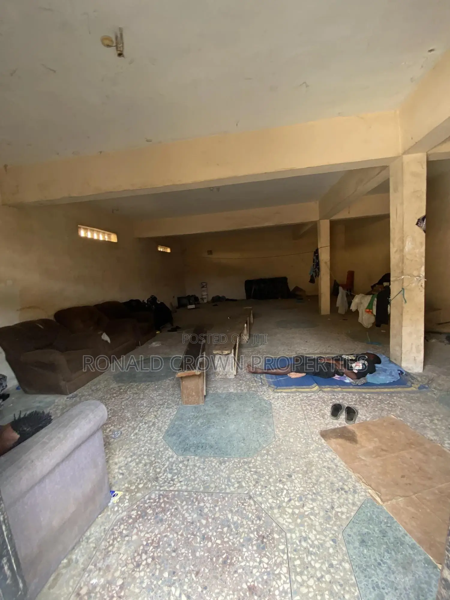 3bdrm Block of Flats in Ago Palace for sale in Ago Palace