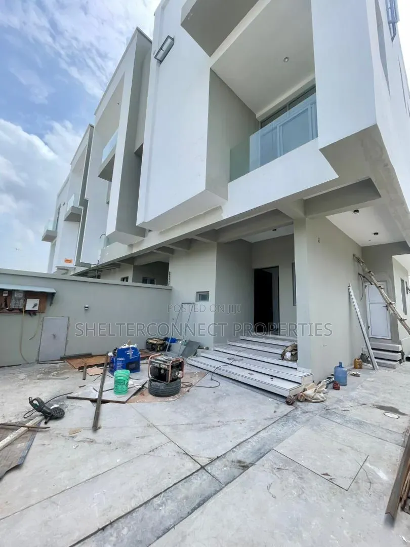 5bdrm Duplex in Lekki Phase 1 for sale in Lekki Phase 1