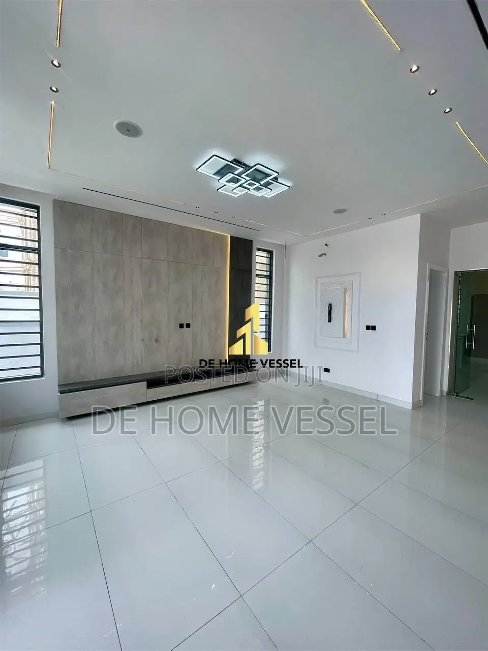 4bdrm Duplex in Ikota for sale in Ikota