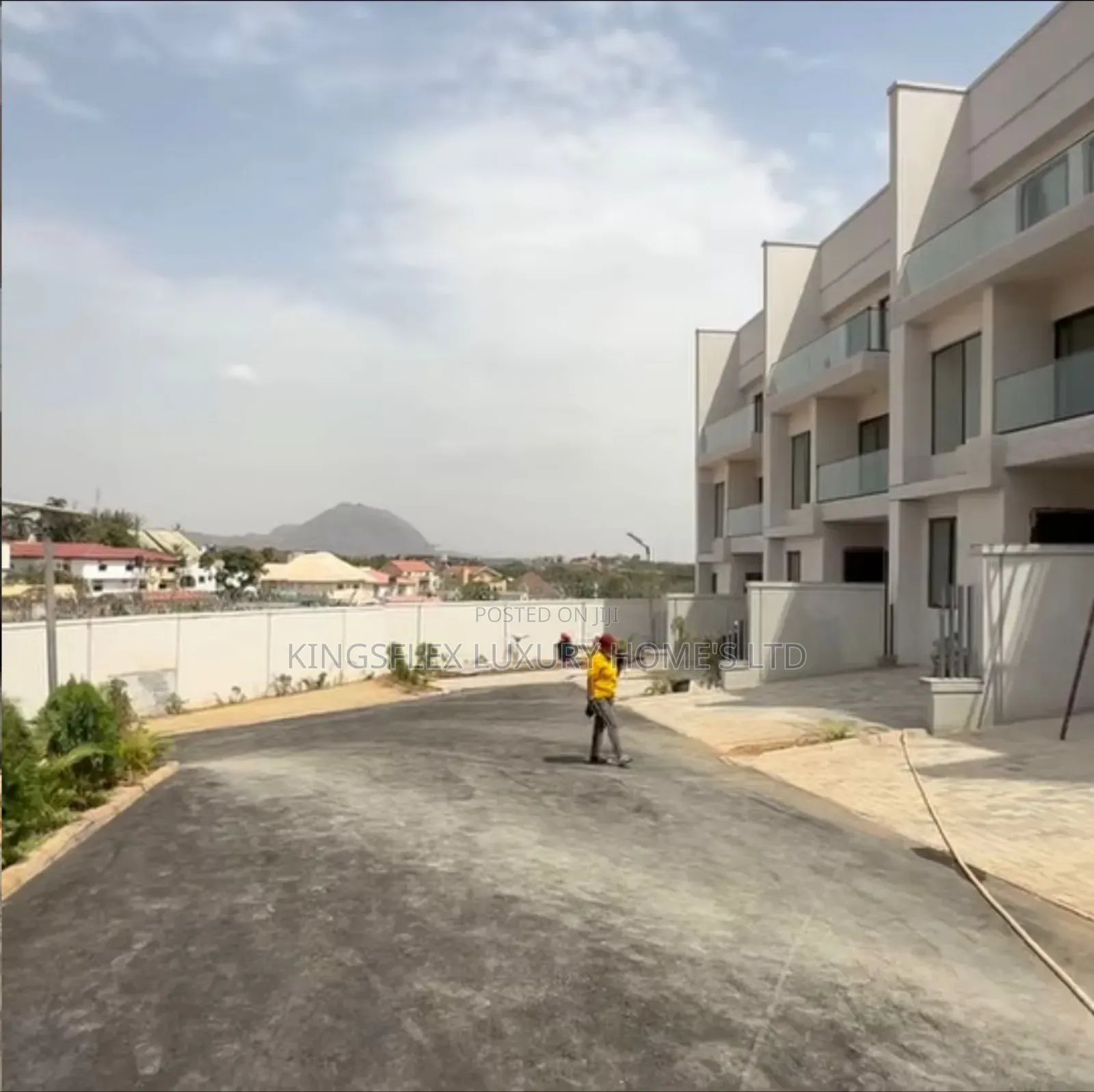 2bdrm Apartment in It Own Compound, Maitama for sale in Maitama