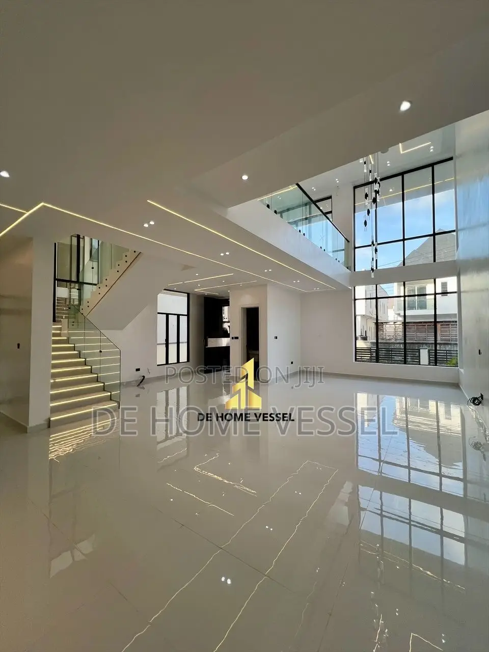 5bdrm Duplex in Ikota for sale in Ikota