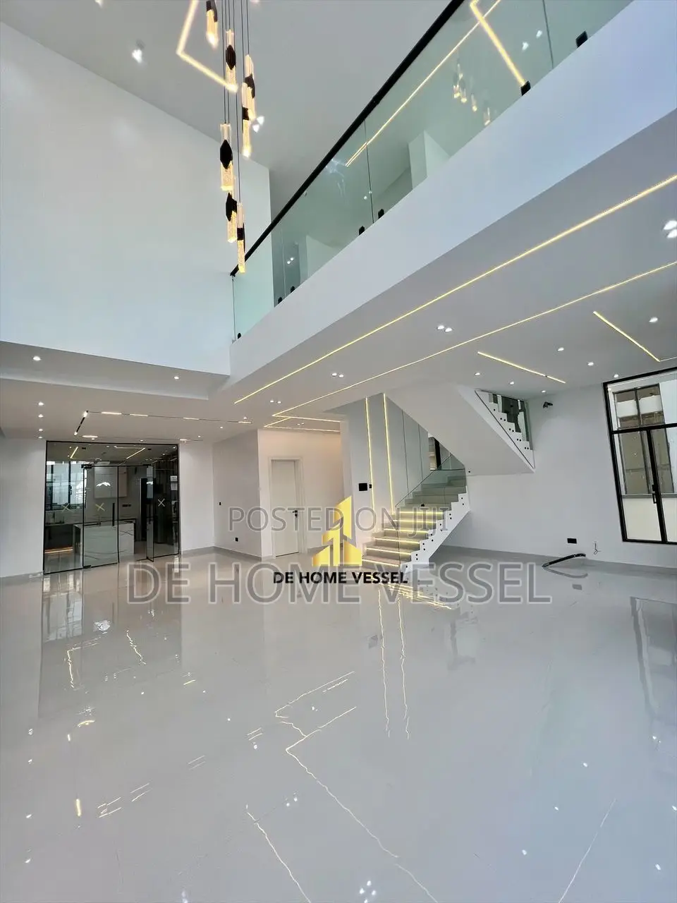 5bdrm Duplex in Ikota for sale in Ikota