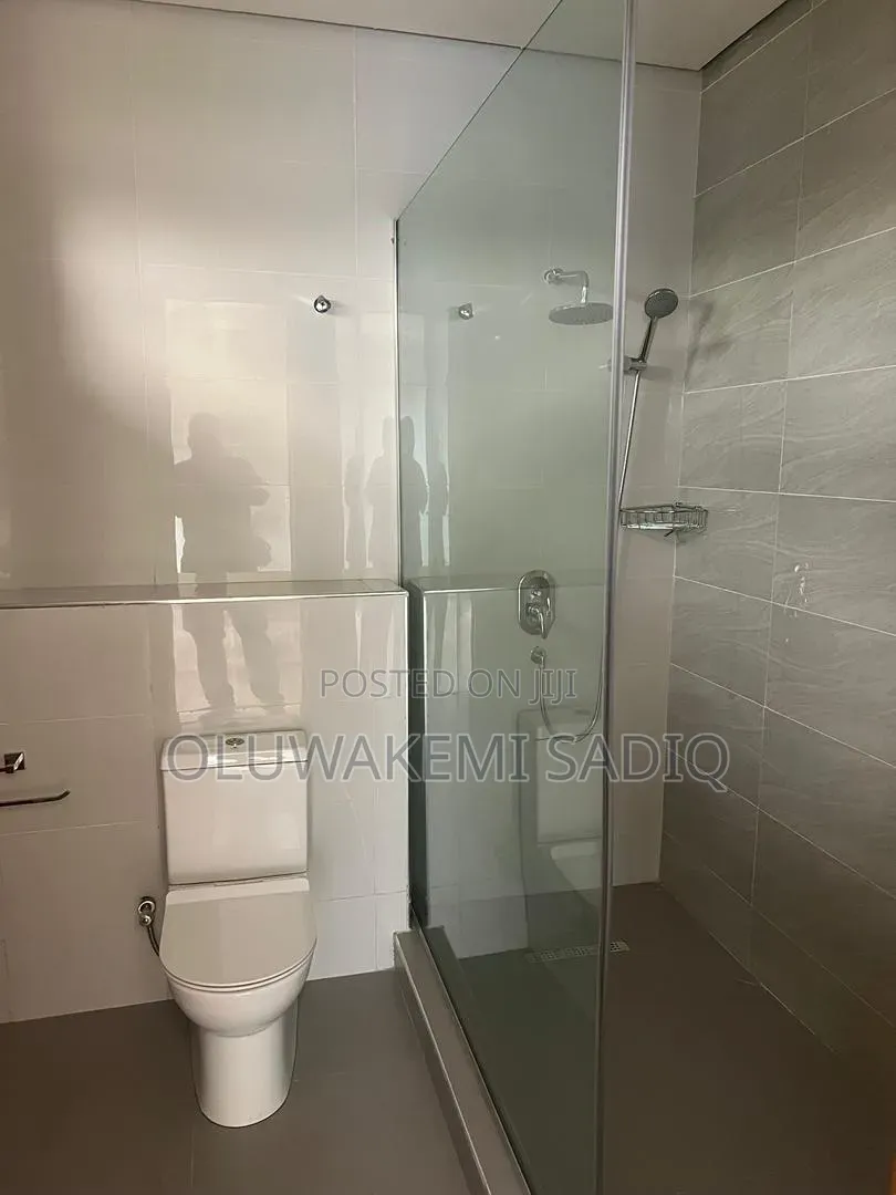4bdrm Duplex in Omole Phase1 for sale in Omole Phase 1