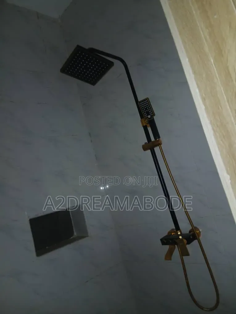 4bdrm Duplex in Opic Isheri North for sale in Isheri North