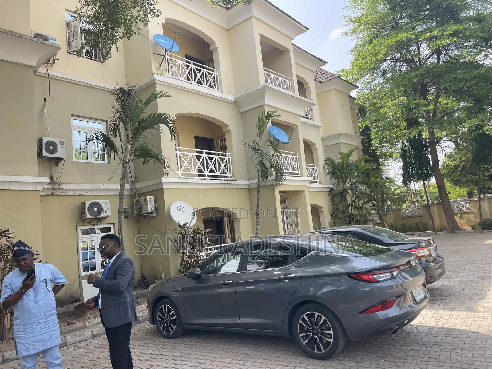 3bdrm Block of Flats in Utako Main,Fct Abuja for sale in Utako