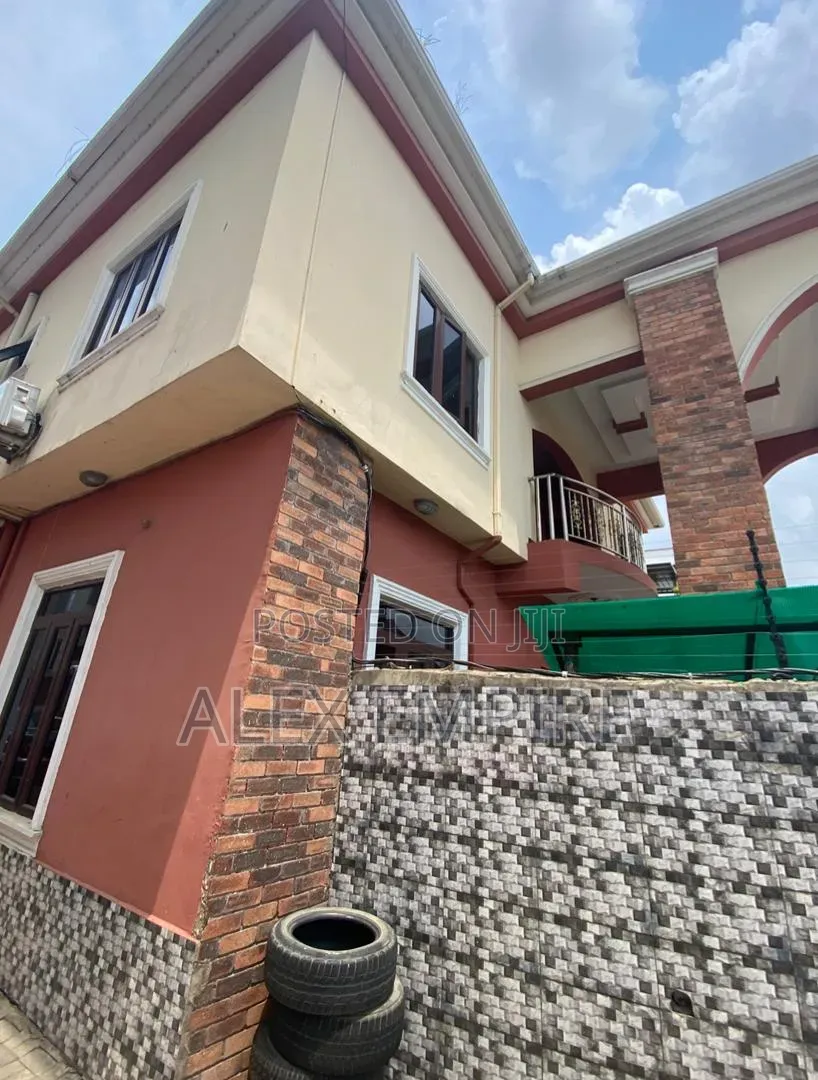 5bdrm Duplex in Ago Palace for sale in Ago Palace