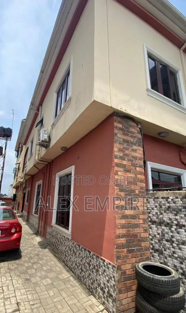 5bdrm Duplex in Ago Palace for sale in Ago Palace