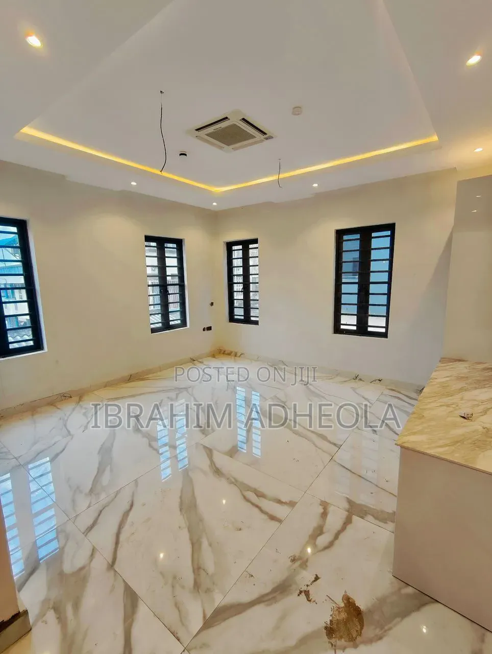 5bdrm Duplex in Ikeja Gra for sale in Ikeja GRA
