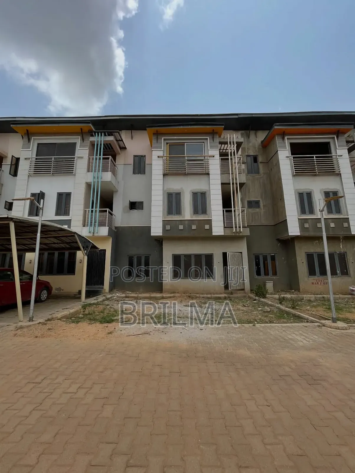4bdrm Duplex in Life Camp for sale in Life Camp