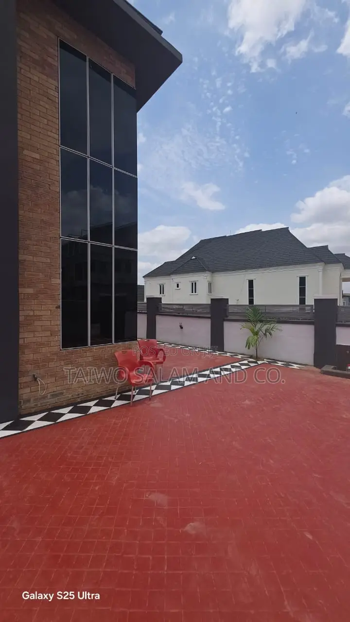 4bdrm Duplex in Akobo for sale in Akobo