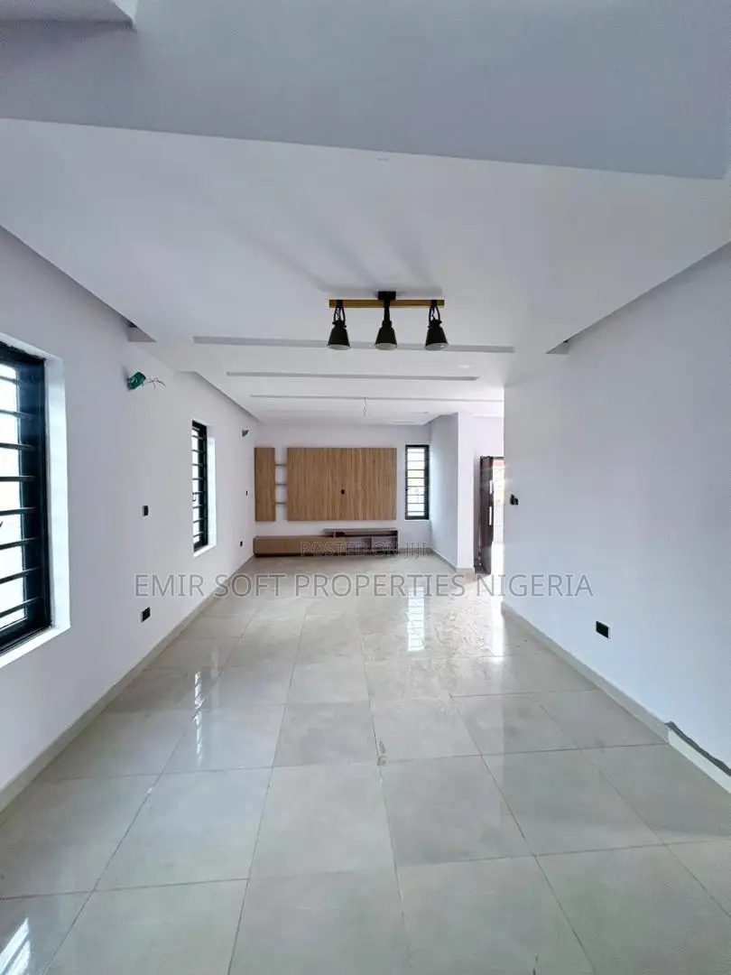 4bdrm Duplex in Carlton Gate Estate, Akobo for sale in Akobo
