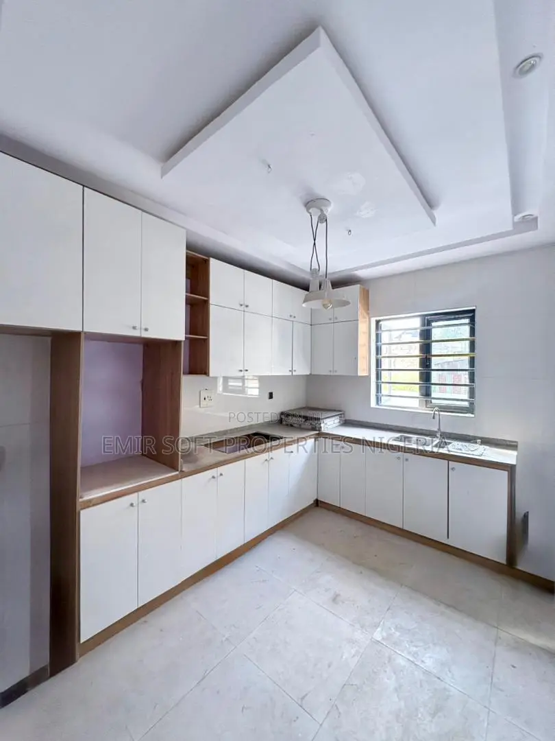 4bdrm Duplex in Carlton Gate Estate, Akobo for sale in Akobo