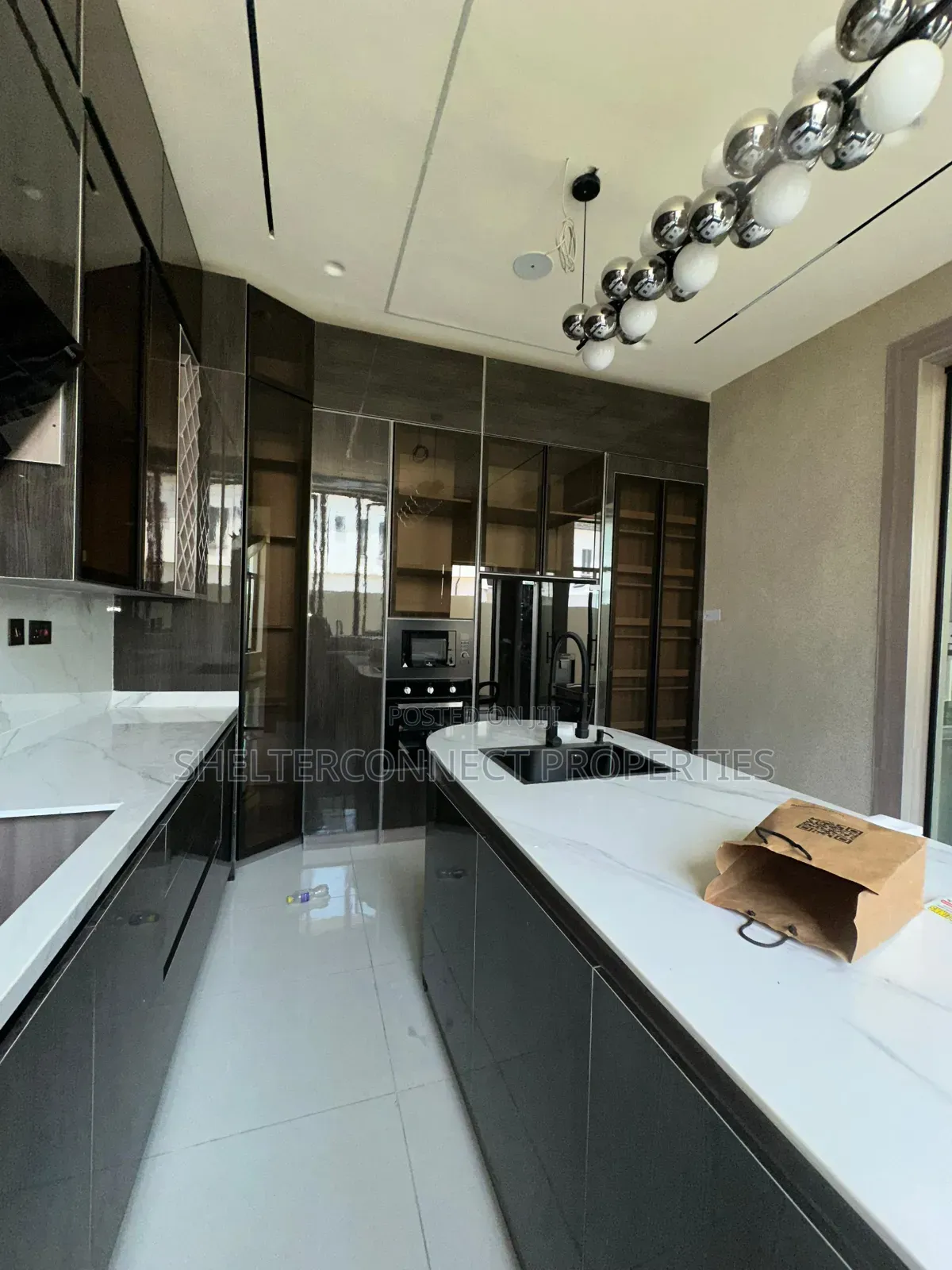 5bdrm Duplex in Off Lekki-Epe Expressway for sale in Off Lekki-Epe Expressway