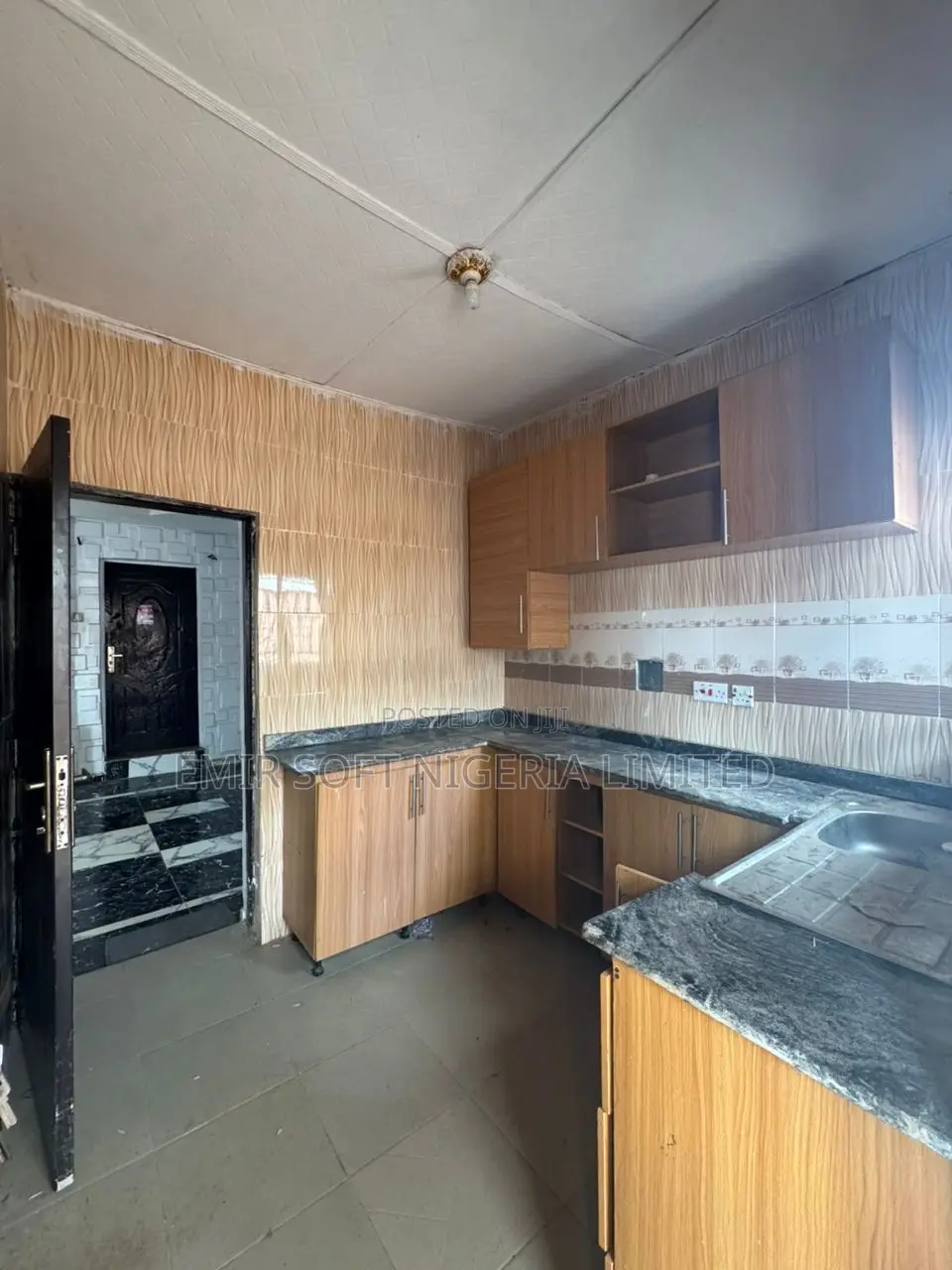 3bdrm Bungalow in Omi Adio for sale in Omi Adio