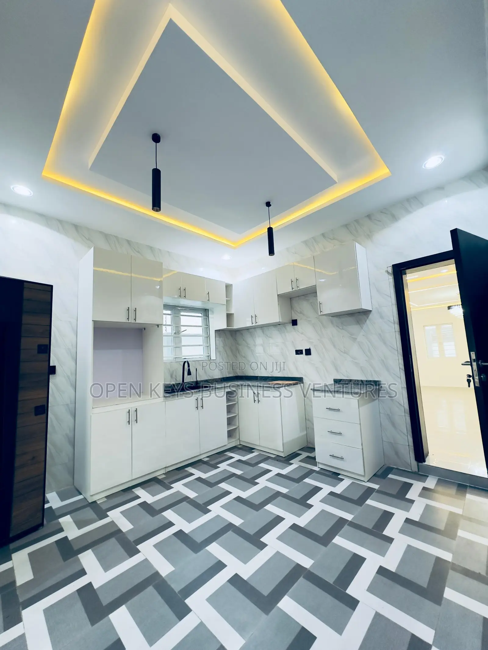 Furnished 5bdrm Duplex in Dss Quarters Estate, Idishin for sale in Idishin