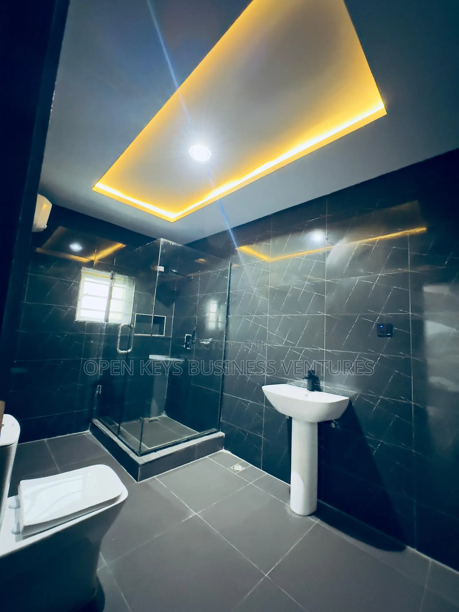 Furnished 5bdrm Duplex in Dss Quarters Estate, Idishin for sale in Idishin