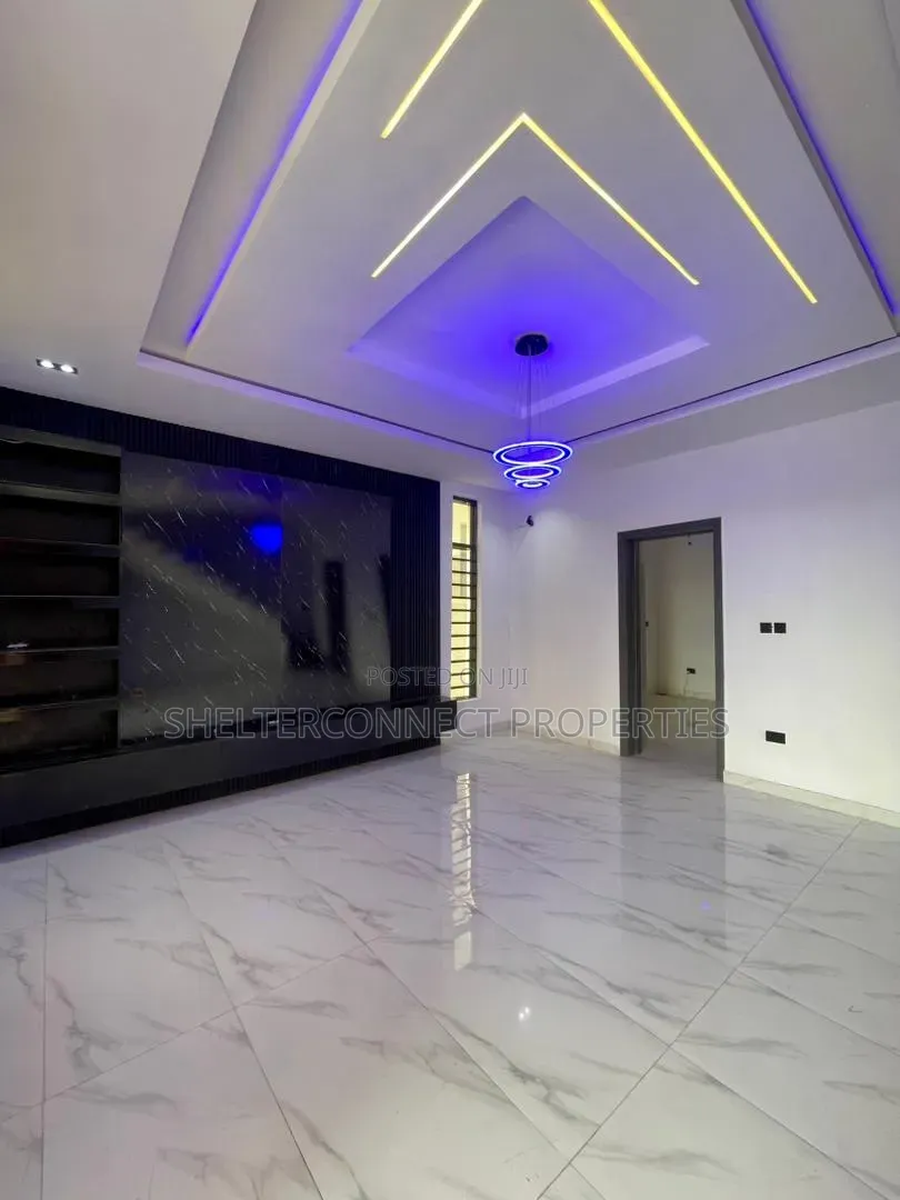 5bdrm Duplex in Lekki Expressway for sale in Lekki Expressway