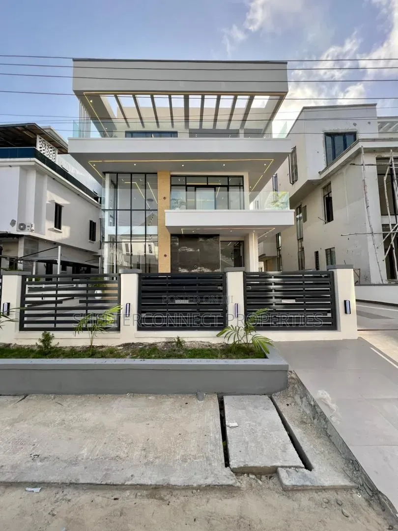 6bdrm Duplex in Lekki Expressway for sale in Lekki Expressway
