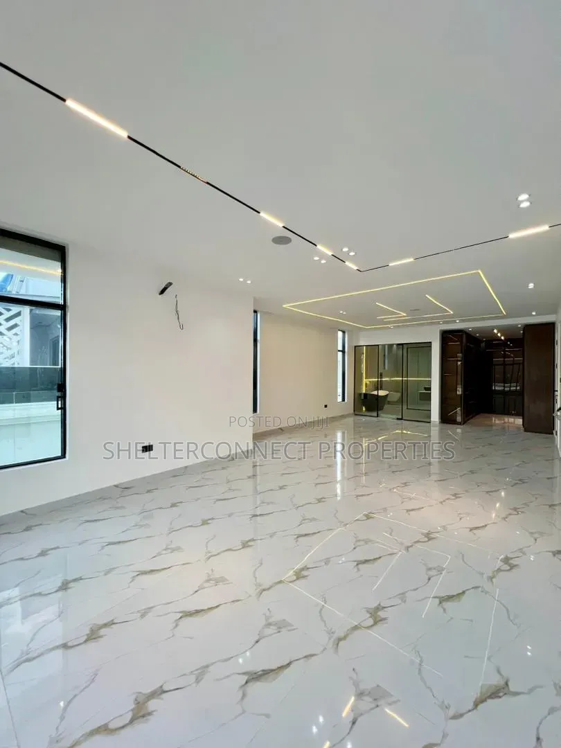 6bdrm Duplex in Lekki Expressway for sale in Lekki Expressway