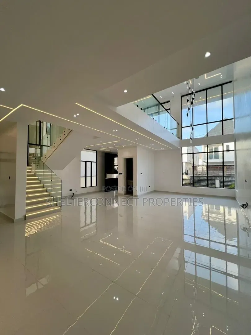 6bdrm Duplex in Lekki Expressway for sale in Lekki Expressway