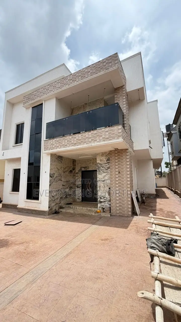 5bdrm Duplex in Apo Resettlement for sale in Apo Resettlement