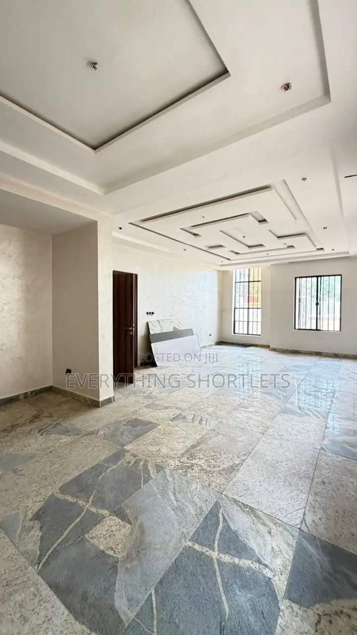 5bdrm Duplex in Apo Resettlement for sale in Apo Resettlement