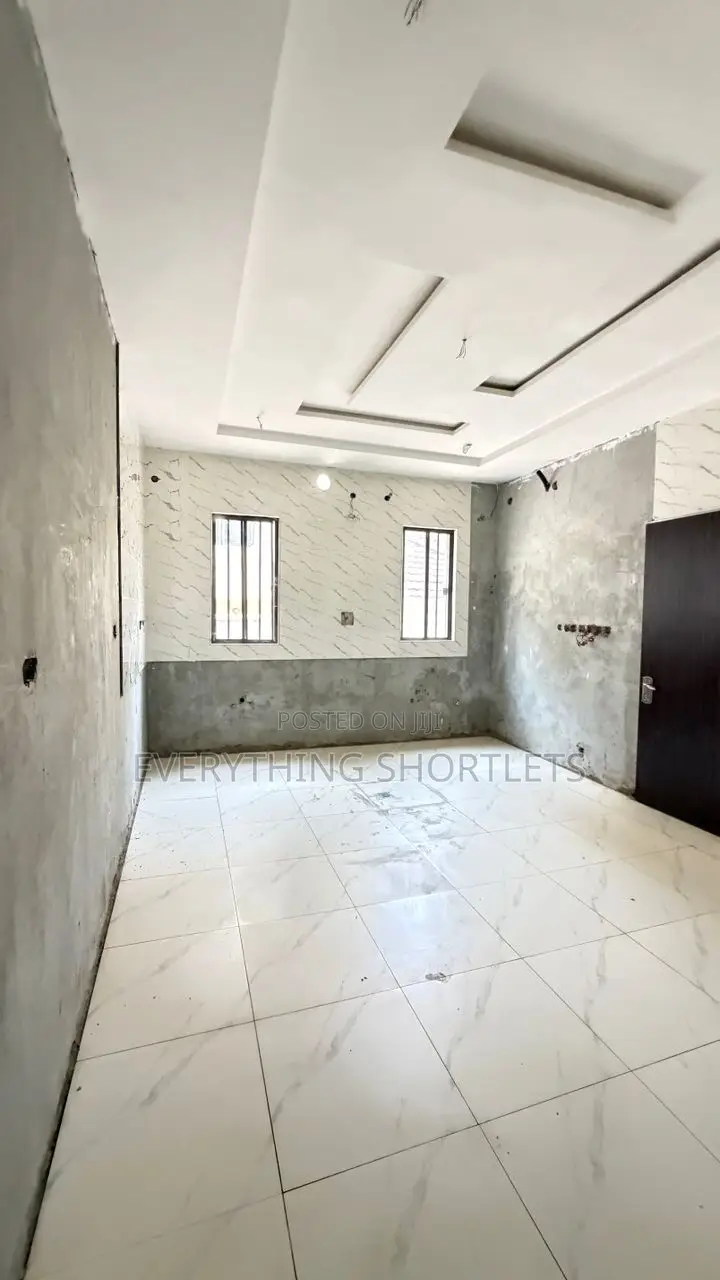 5bdrm Duplex in Apo Resettlement for sale in Apo Resettlement