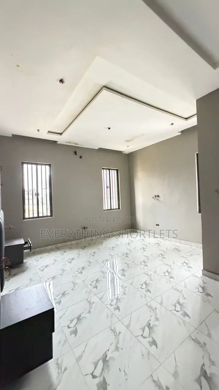 5bdrm Duplex in Apo Resettlement for sale in Apo Resettlement